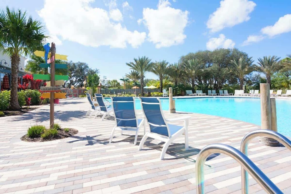 Comfortable Vacation Home up to 10 People