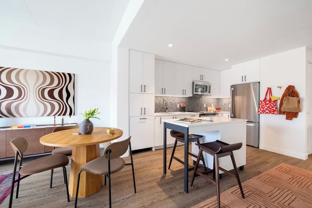 Luxury Apartments by Hyatus at Central Philly