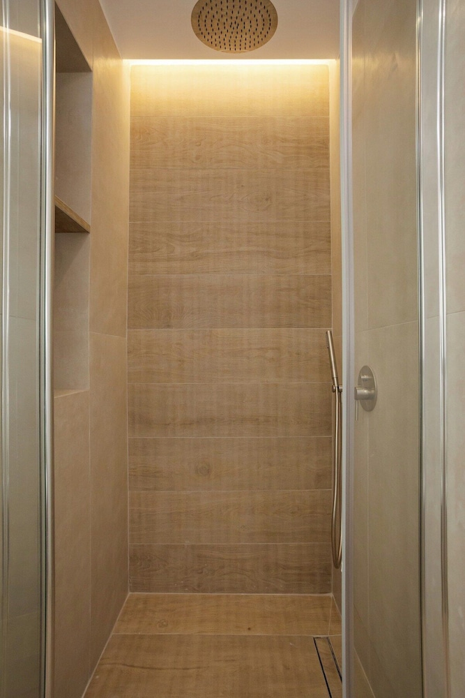 Kira Elegant City Nest