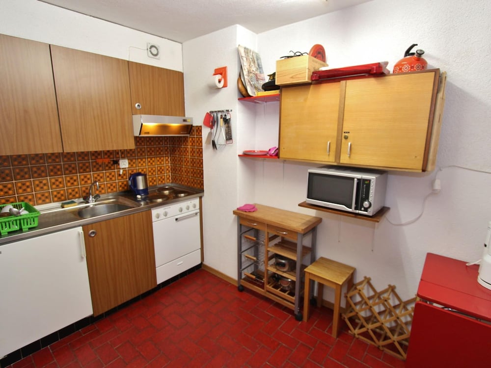 Apartment Near the Ski Lifts view 3