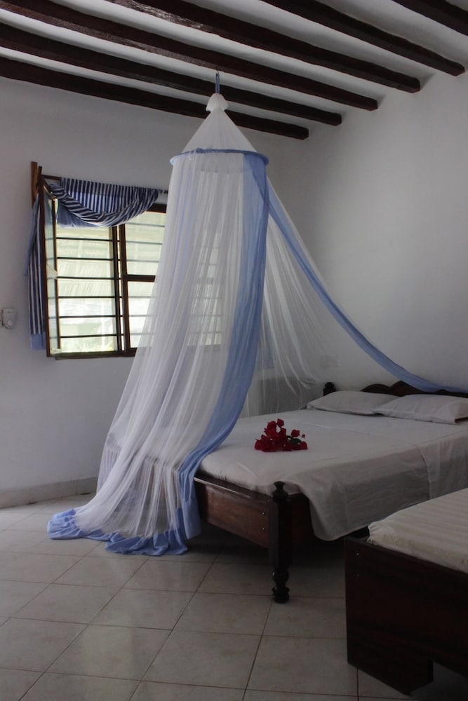 Family Beach Bungalows view 4