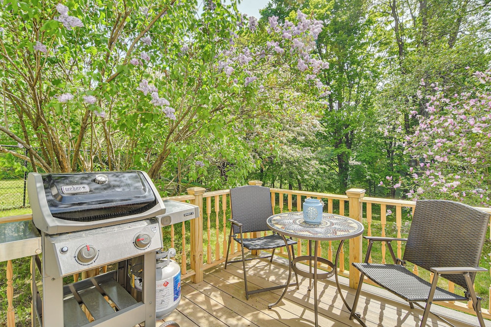 Charming Wilton Vacation Rental w/ Fire Pit view 4