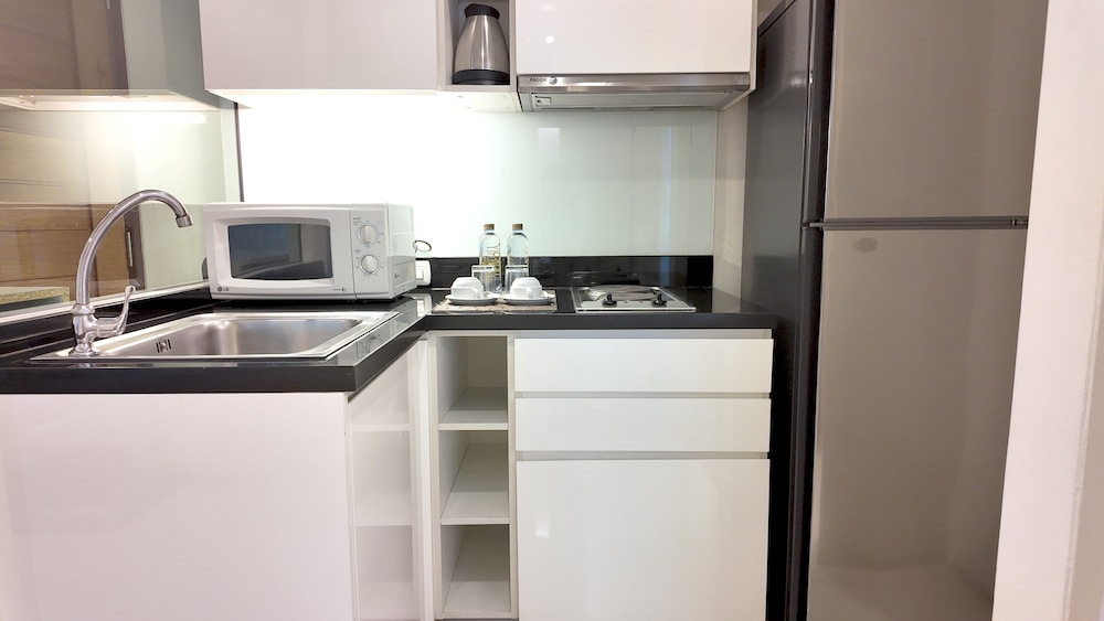 Beverly 33 Suites by PROMPT HOLIDAY HOME
