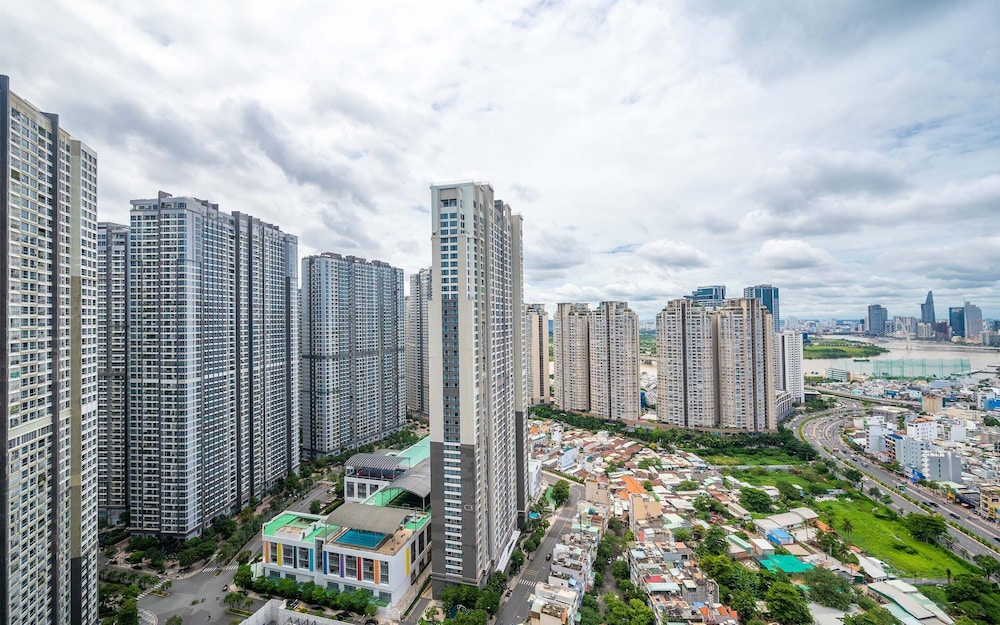 Vinhomes Riverside Luxury Condo