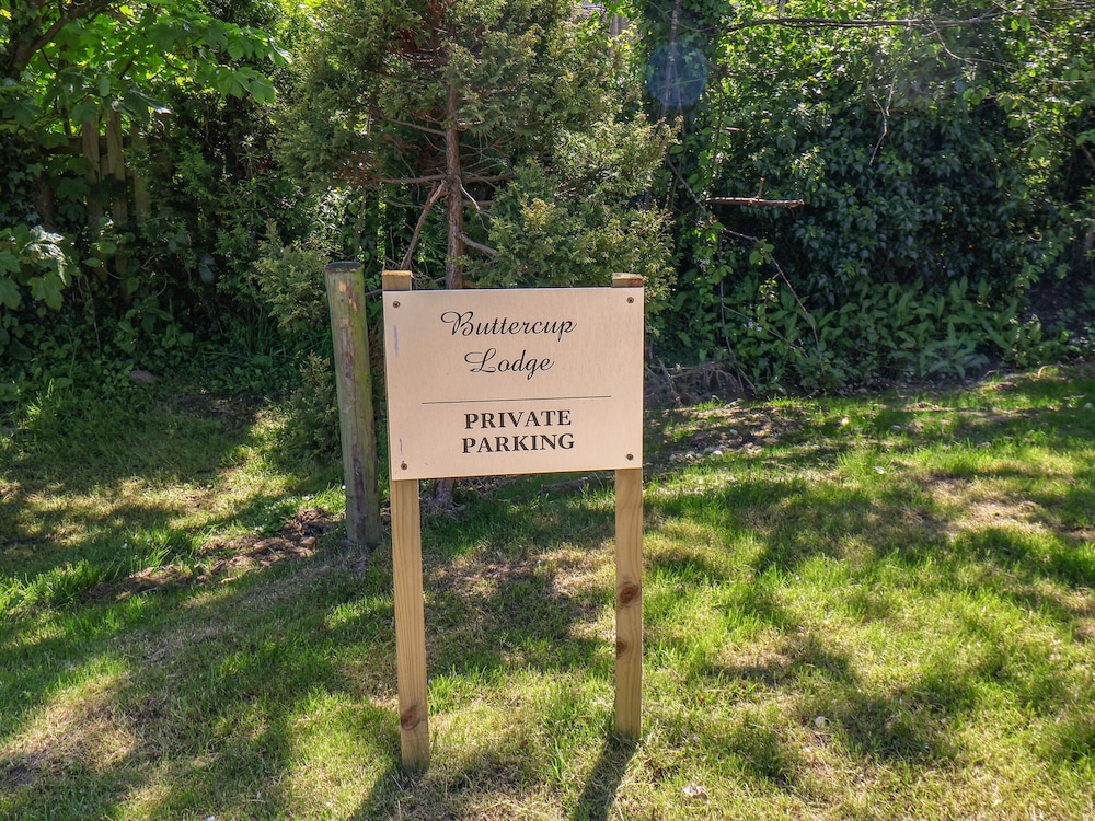 Buttercup Lodge