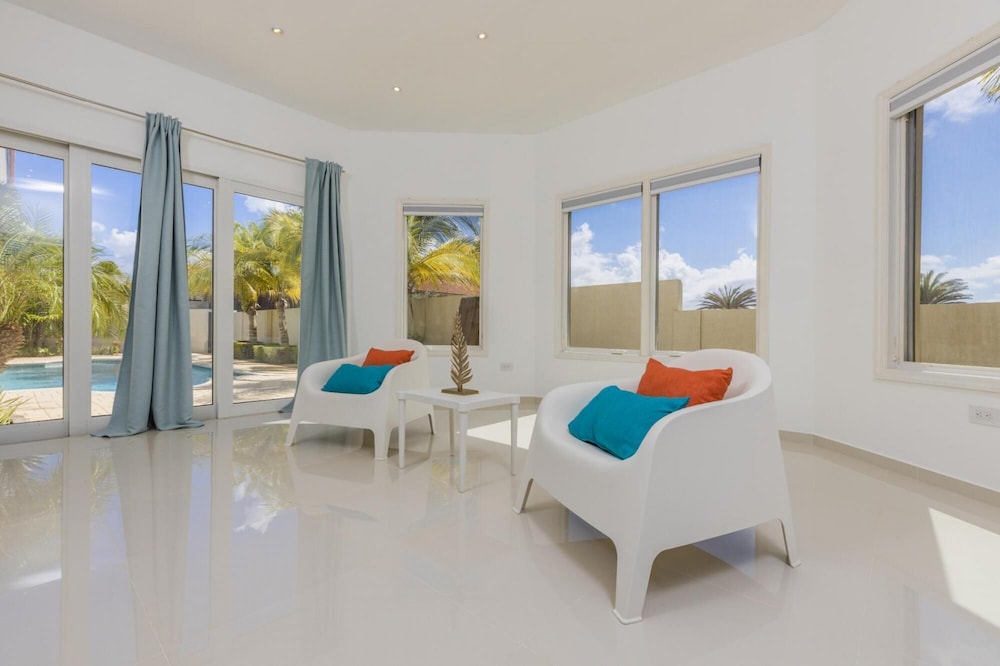 Brand NEW 4BR 5BA Villa w Privatepool Seaviews
