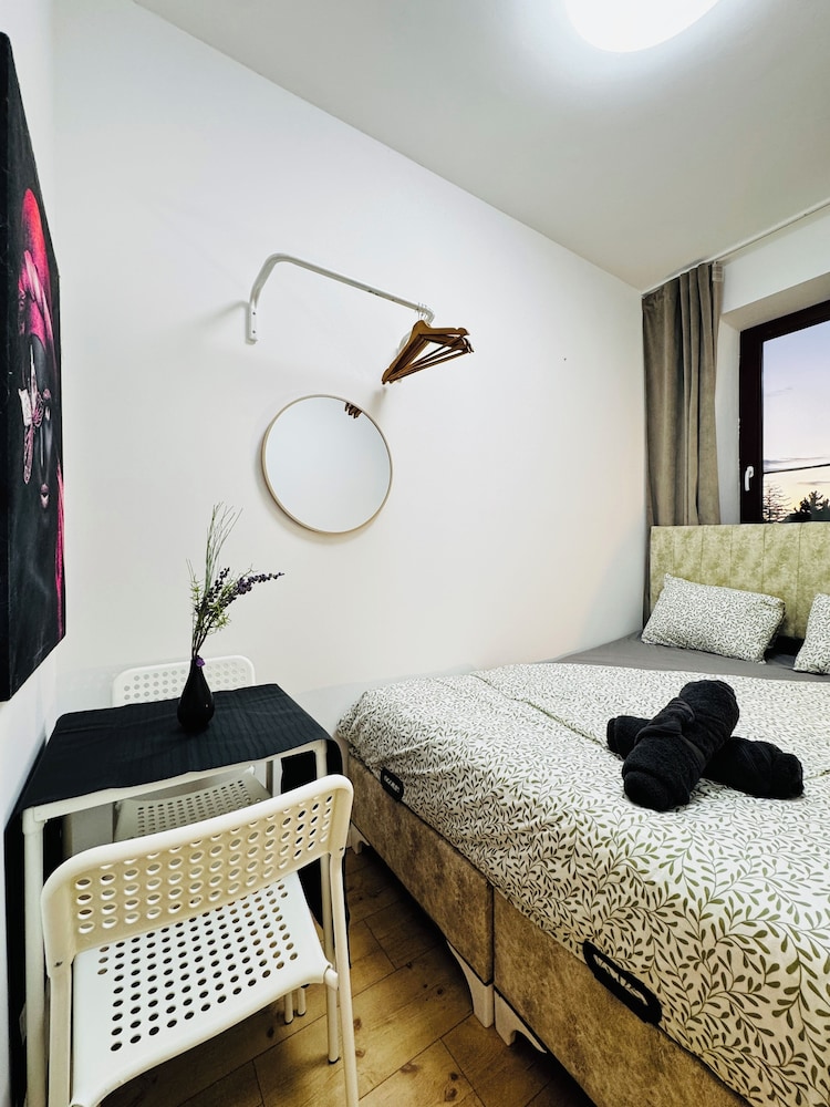 Central 8BR Stay with Garden and Terrace