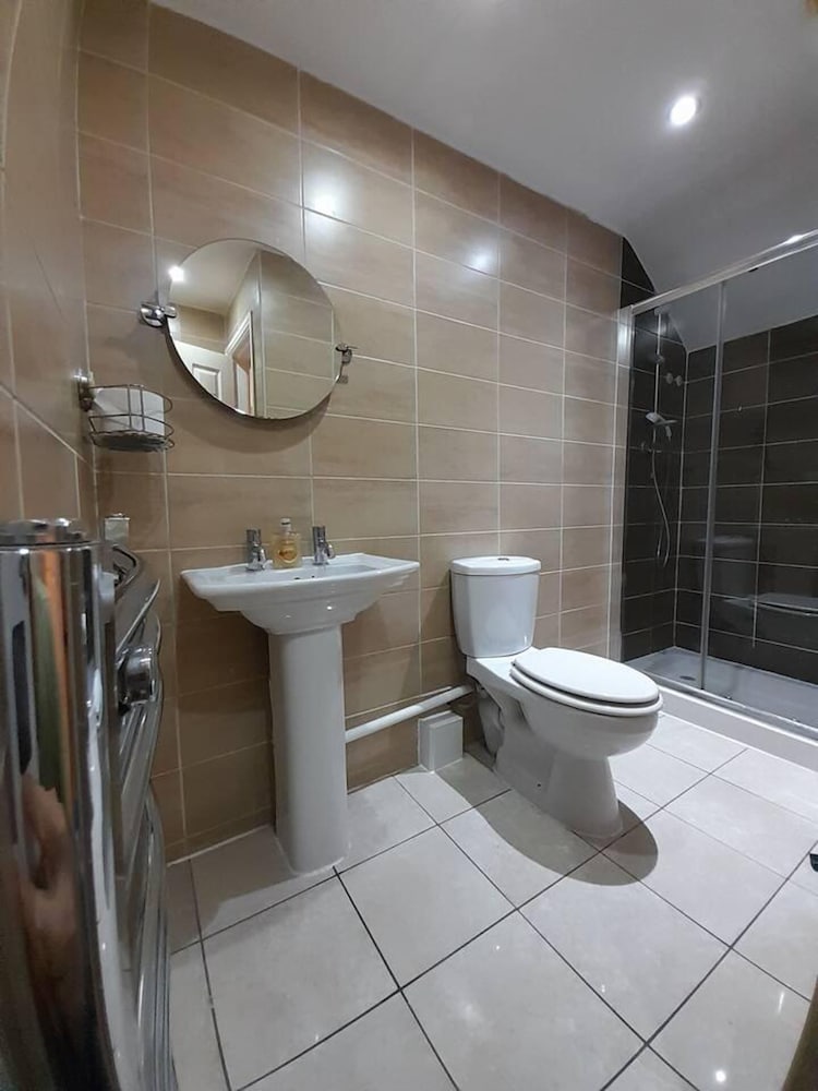 Lovely Flat in Birmingham view 3