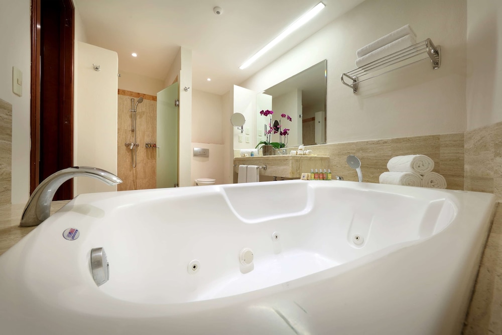 Grand Palladium Vallarta Resort  Spa - All Inclusive - Property Image 20