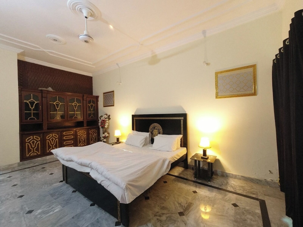 Room-serene Guest Room Retreat in Rawalp