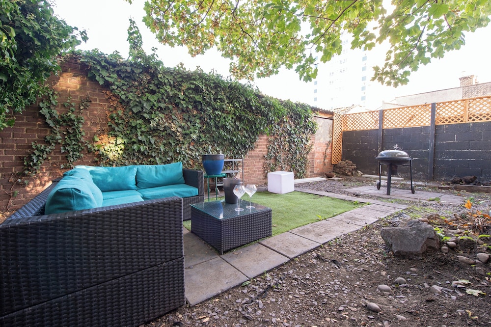 Stratford - Apartment - Sleeps 3 - Great Location