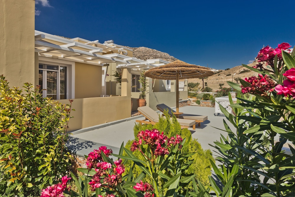 Elaia Villas