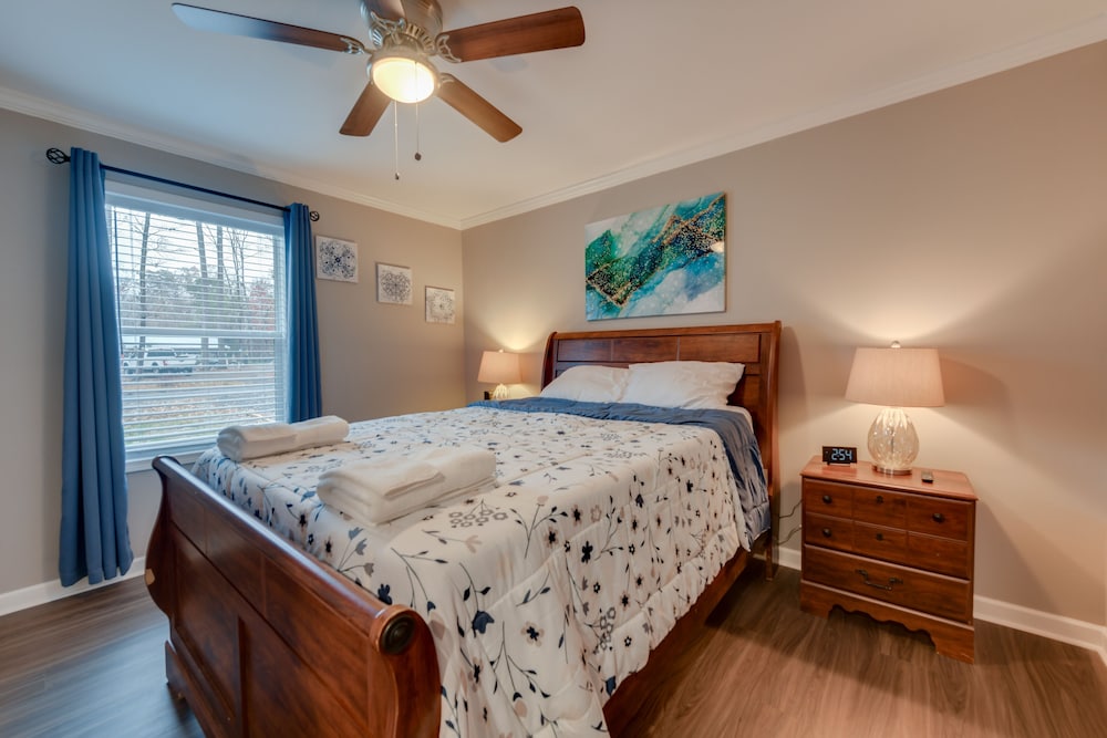 Family-friendly Home w/ Deck Near Colonial Beach! view 5
