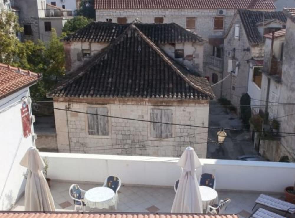 Klaudijas Charming Apartments & Rooms