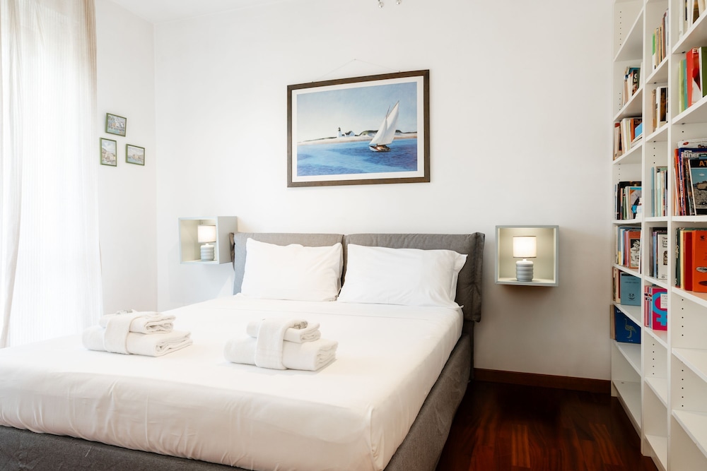 Sunset Apartment in Rome