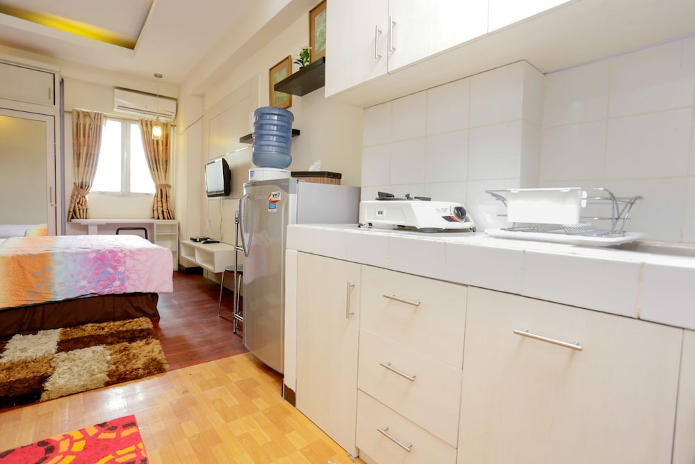RedLiving Apartemen The Suites Metro - Mary Tower E