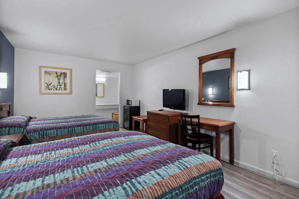 Travel Inn - In Phoenix (Alhambra) view 4