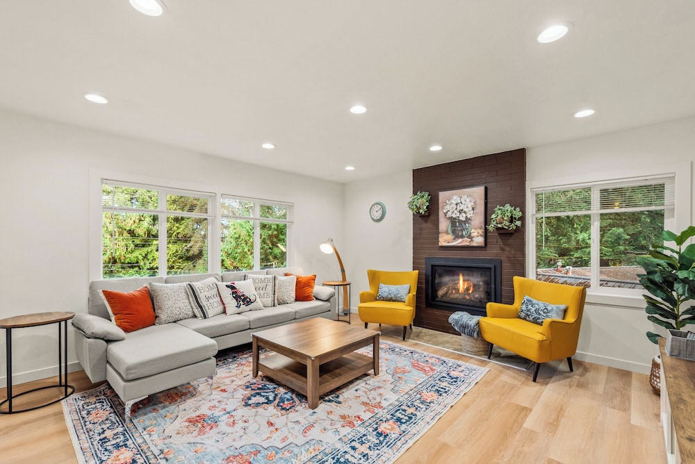 Parkside Escape Oasis in Bellevue fully fenced
