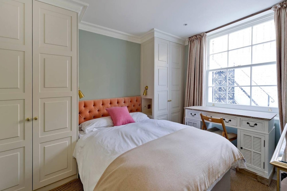 Elegant 5bed House Chelsea