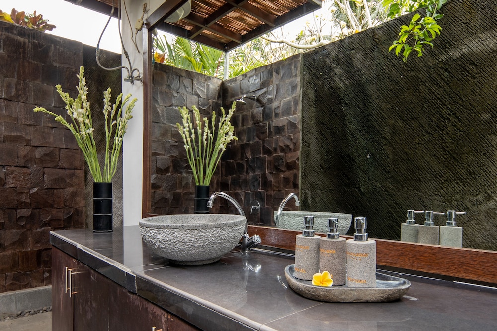 Ubud Raya Villa