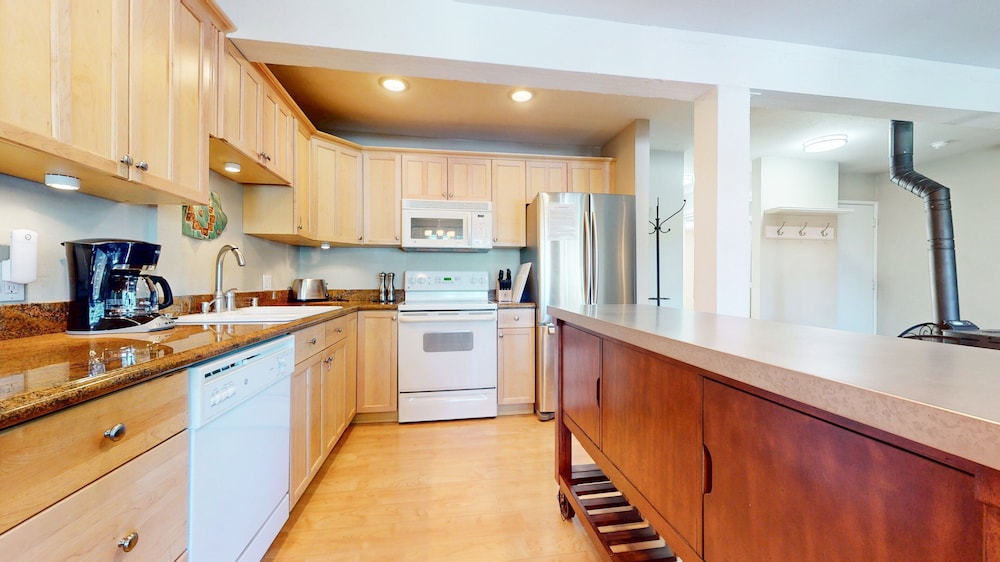 Western Slopes Villas #7 1 Bedroom Condo