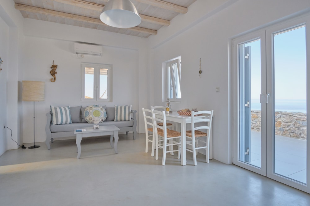 Cape Suites