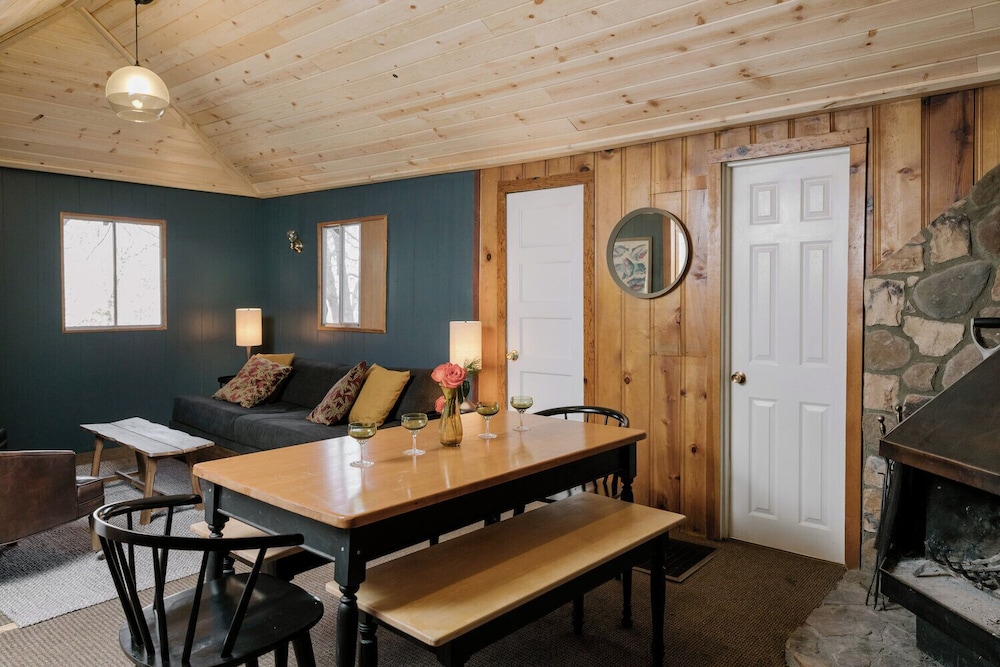 Oak Knoll Lodge