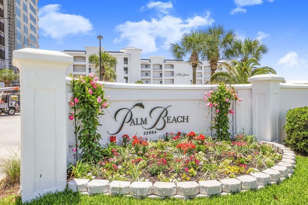 Palm Beach 22D 2 BR 2 5 BA Beach-view