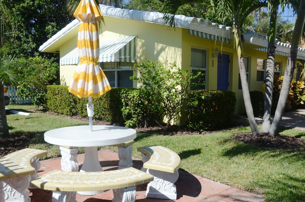 Bahama Beach Club of Pompano
