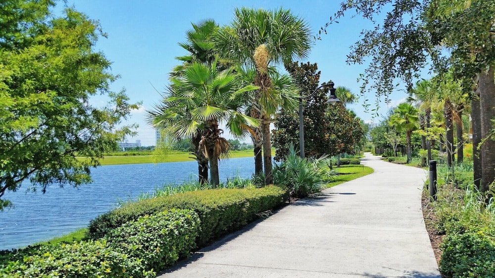 4024 Breakview Drive #303
