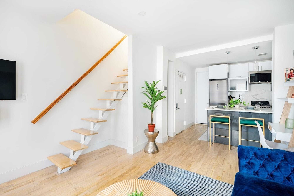 1597 New York Apt