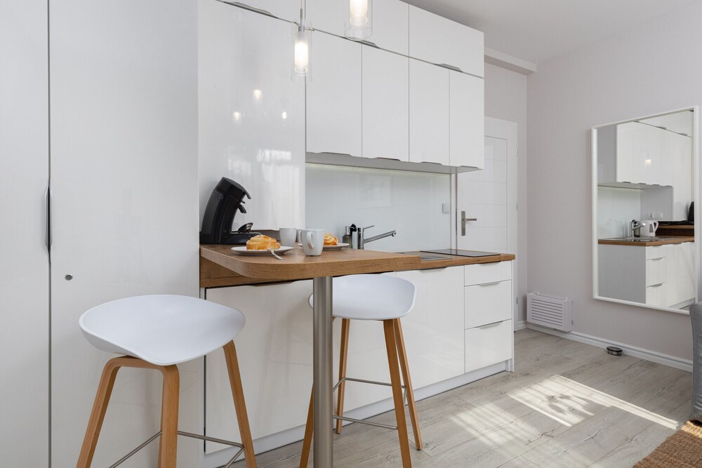Dąbrówki Apartment by Renters