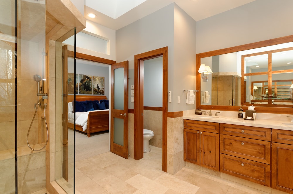 Durant Condominiums by Frias