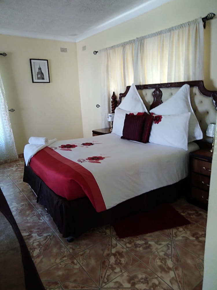 Crown Inn Guest House view 4