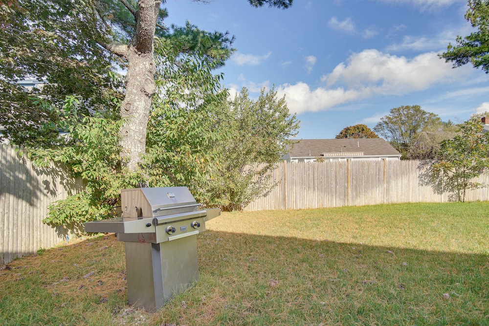 ~ 1 Mi to Beach: Cape Cod Apt in South Yarmouth