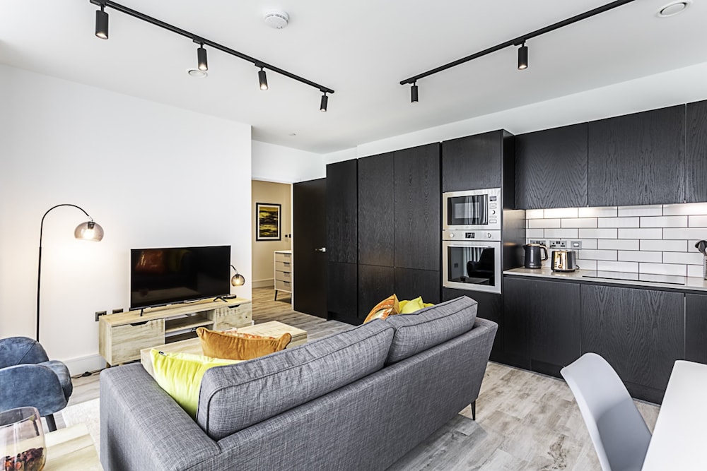 Icon Tower Flat One - North Acton