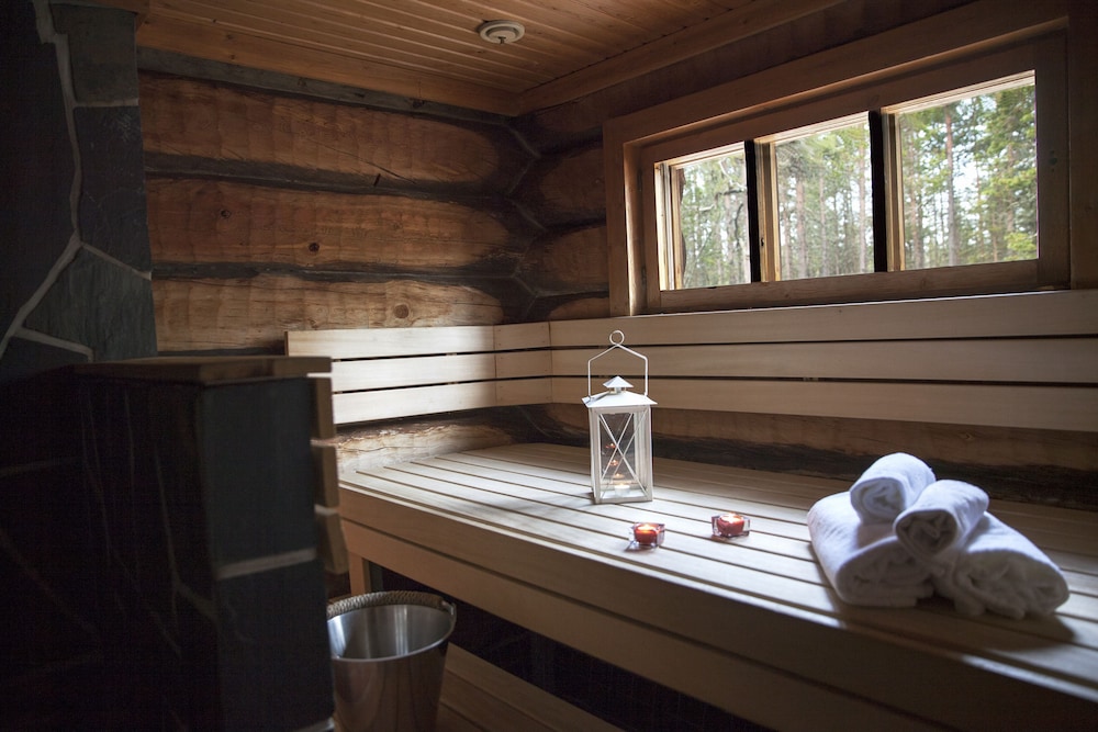 Saarikejo Log Chalet