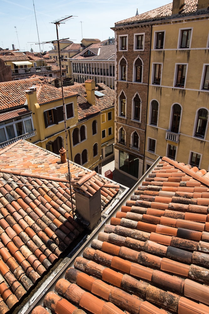 Palazzo San Luca