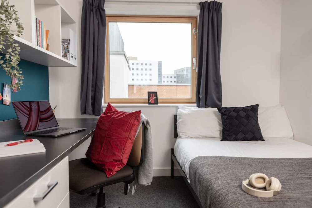 For Students Only Fitzroy Court in Luton