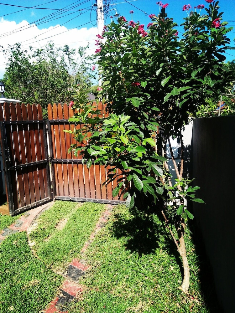 Vihara Safari Homestay
