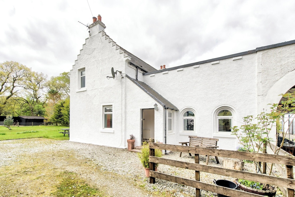 Spacious Argyll Farmhouse in an Idyllic Setting