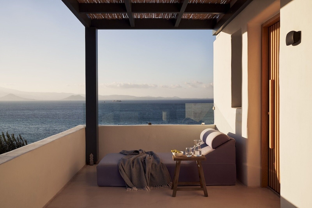 Naxea Villas I view 4