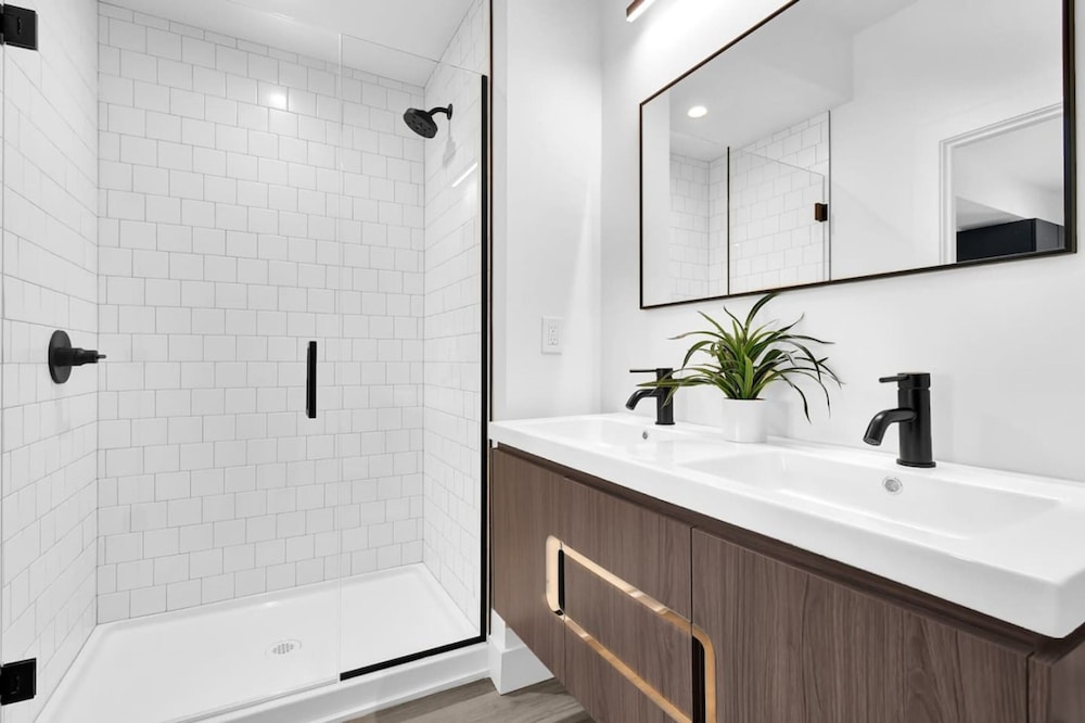 Stylish Getaway -columbus-3 Bedroom Masterpiece
