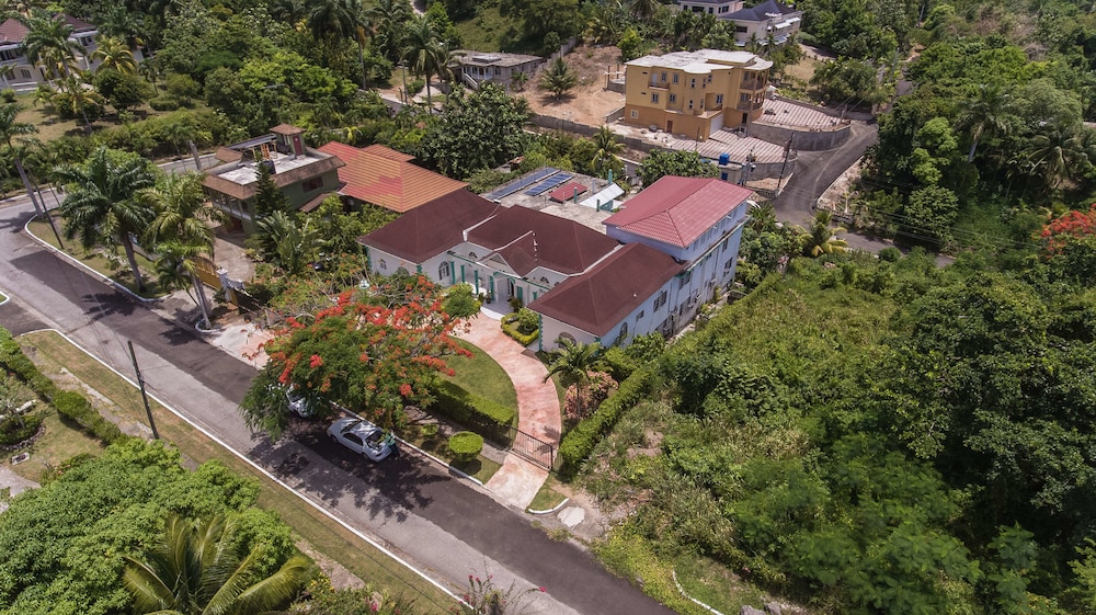 Diamond Villas and Suites