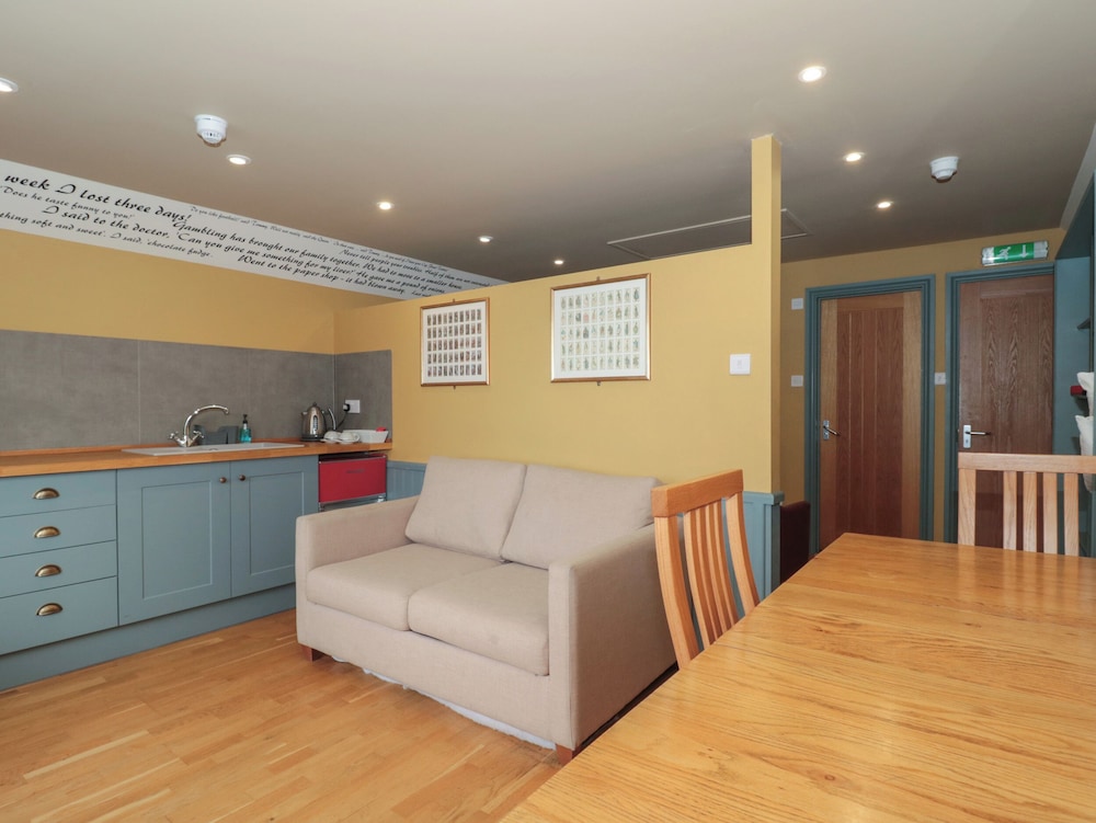 Suite 2