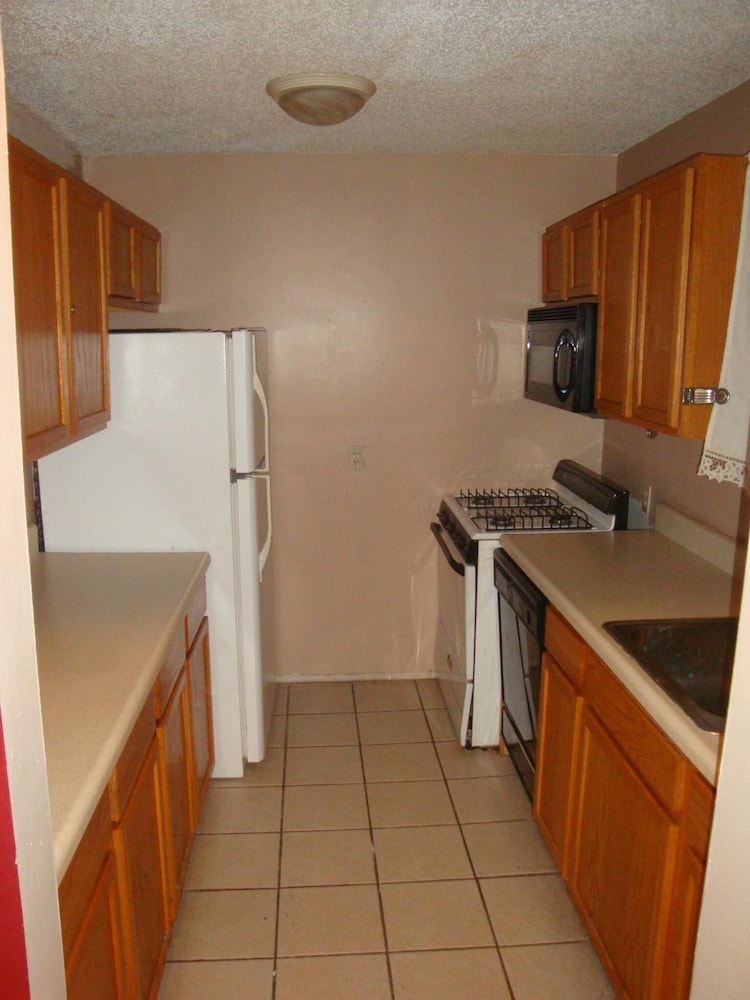 Economy Motel Inn & Suites