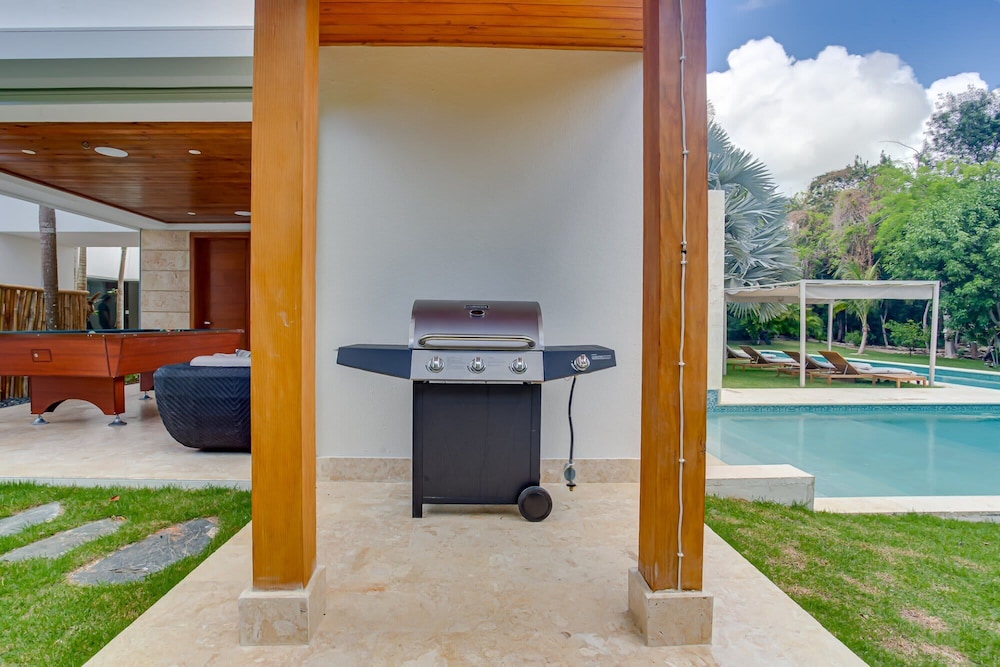 Spectacular 6 BR Luxury Villa in Punta Cana