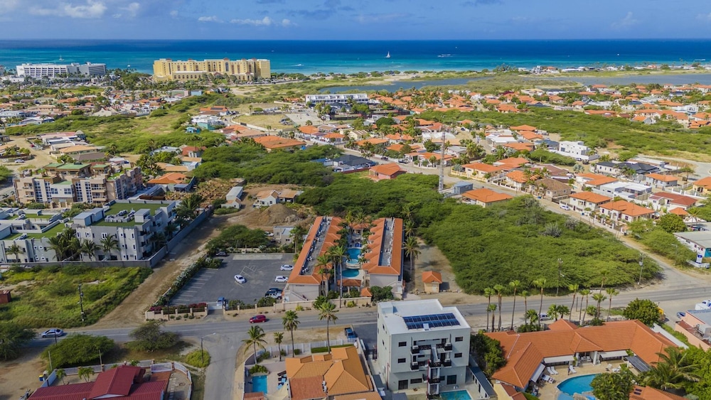 Charming Condo in Prime Location Wacamaya Condos
