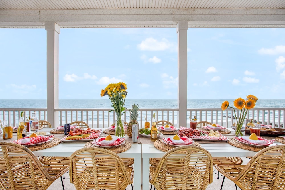 Poseidon By Avantstay On The Beach Two Ocean Facing Balconies Hot Tub