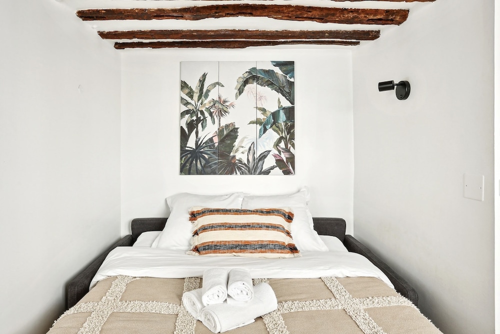 Cozy Getaway in Le Marais Heart of Paris